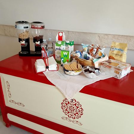 B&B A Due Passi 马丁纳弗兰卡 外观 照片