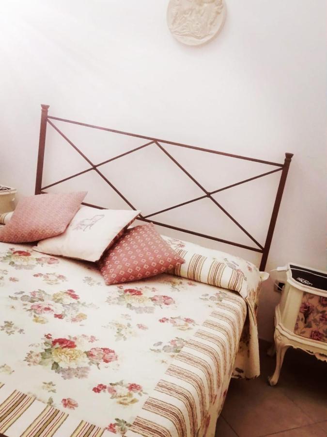 B&B A Due Passi 马丁纳弗兰卡 外观 照片