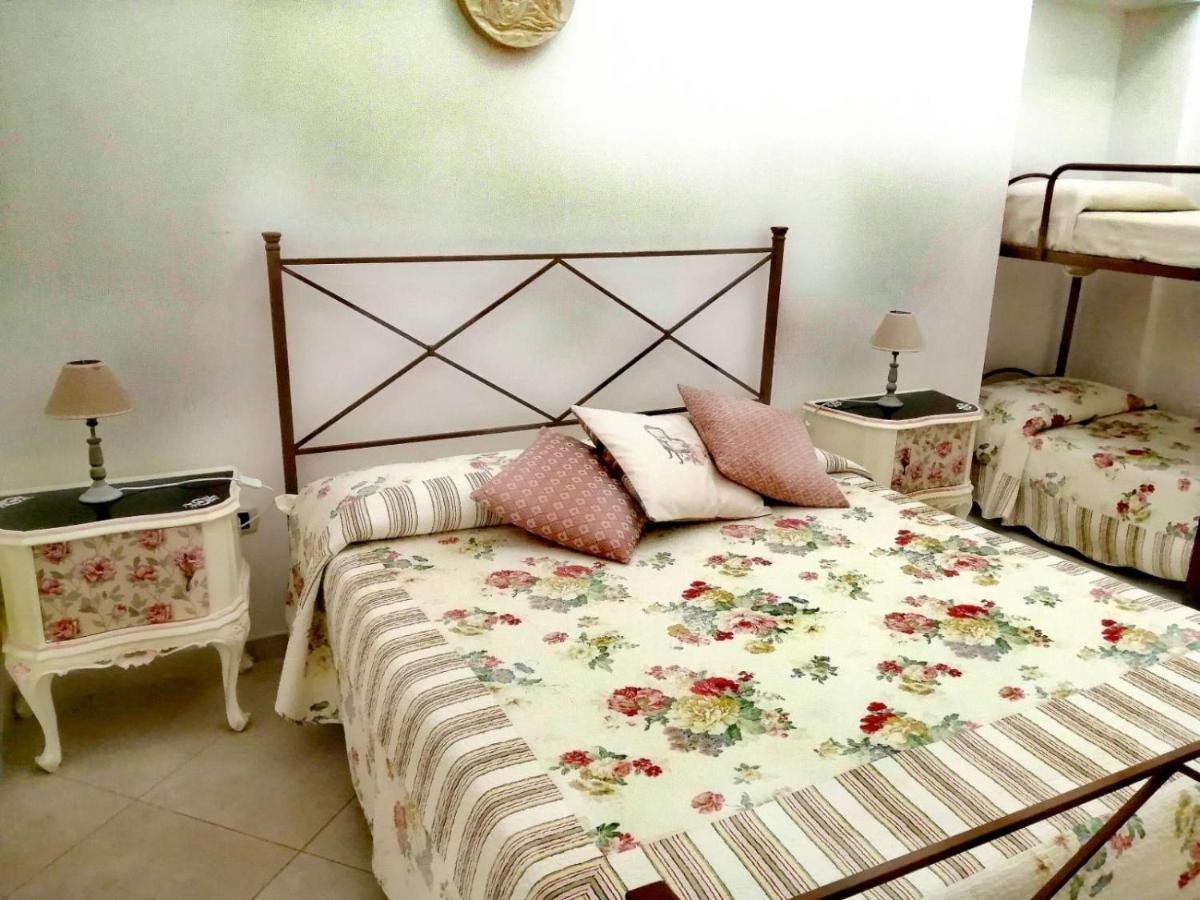 B&B A Due Passi 马丁纳弗兰卡 外观 照片