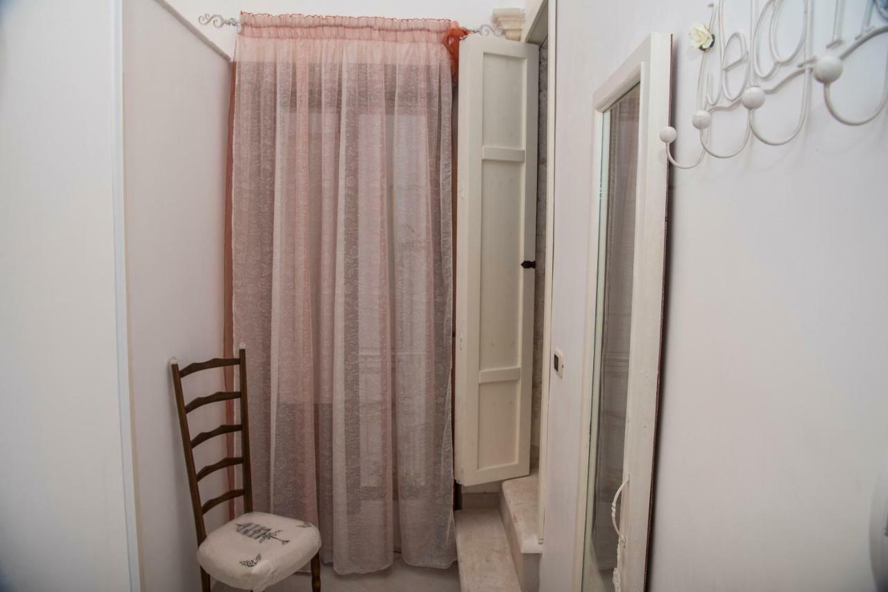 B&B A Due Passi 马丁纳弗兰卡 外观 照片